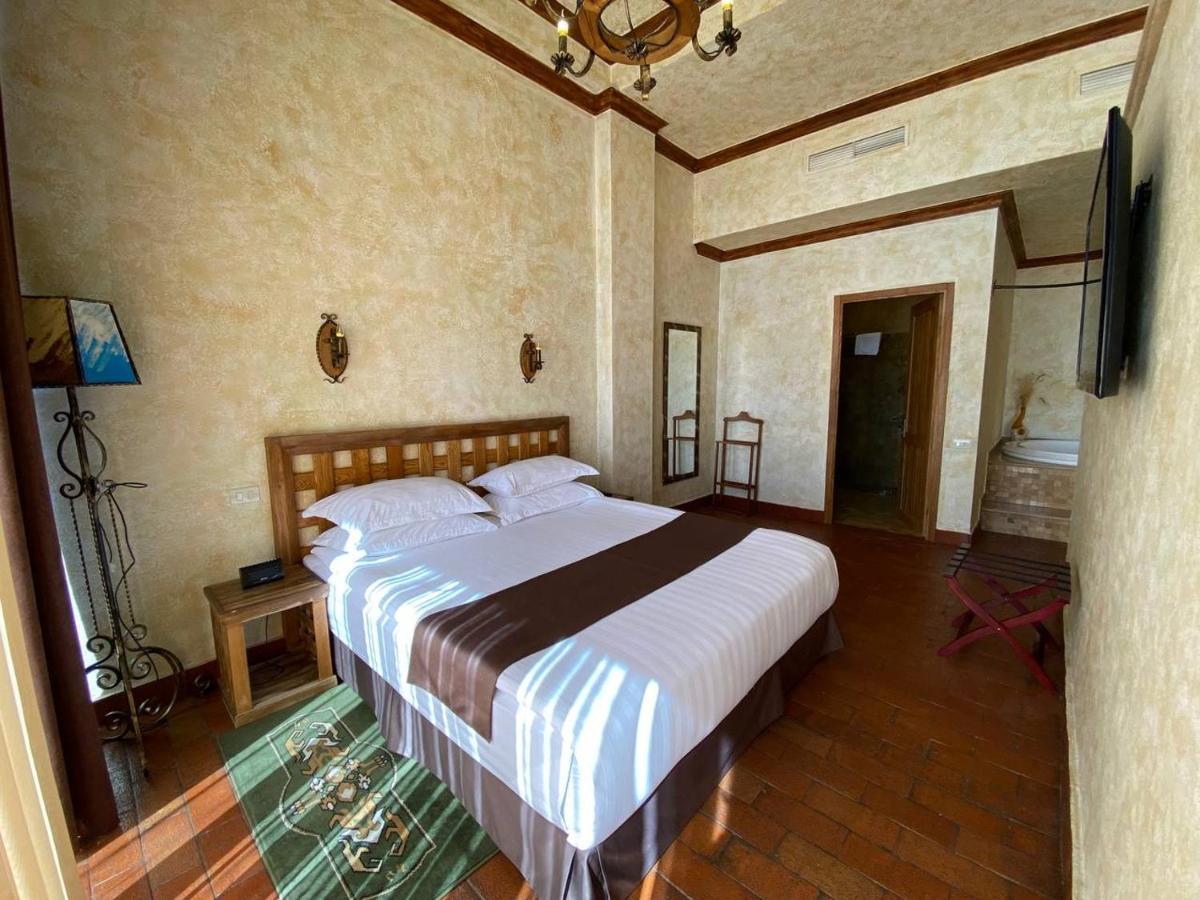 Kasagh Caucasus Hotel מראה חיצוני תמונה A room at the hotel