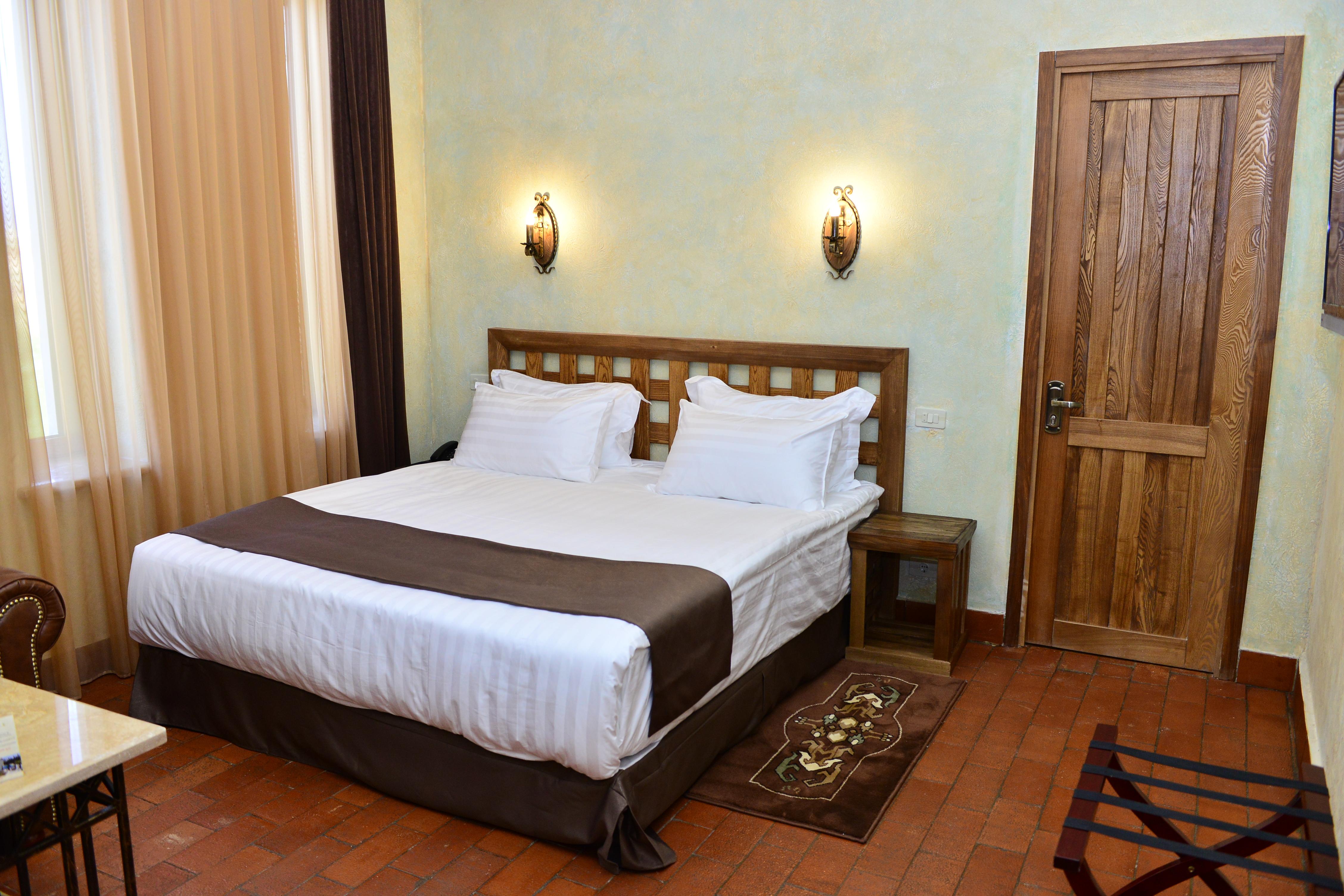 Kasagh Caucasus Hotel מראה חיצוני תמונה A bedroom at the hotel