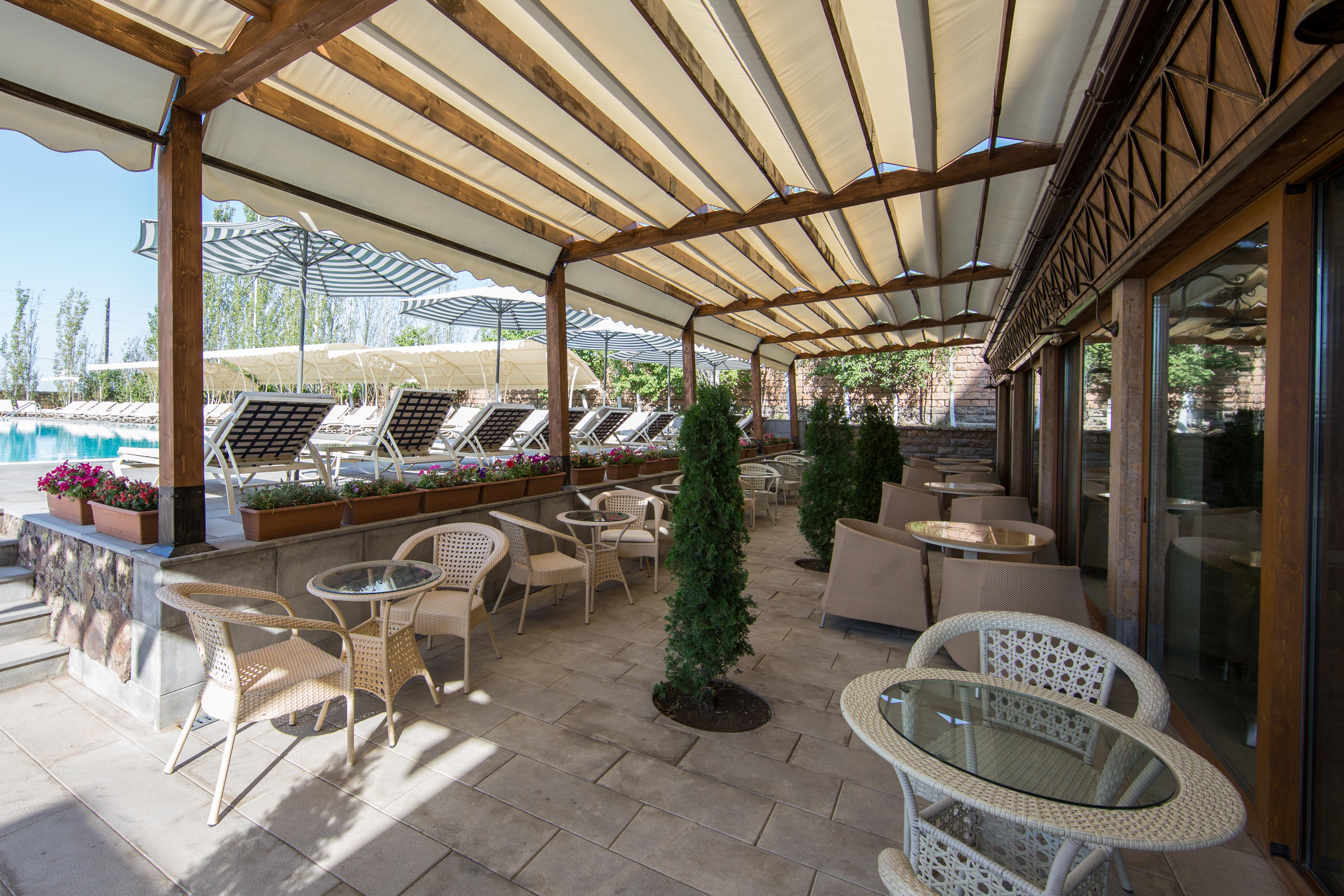 Kasagh Caucasus Hotel מראה חיצוני תמונה 3D rendering of a patio