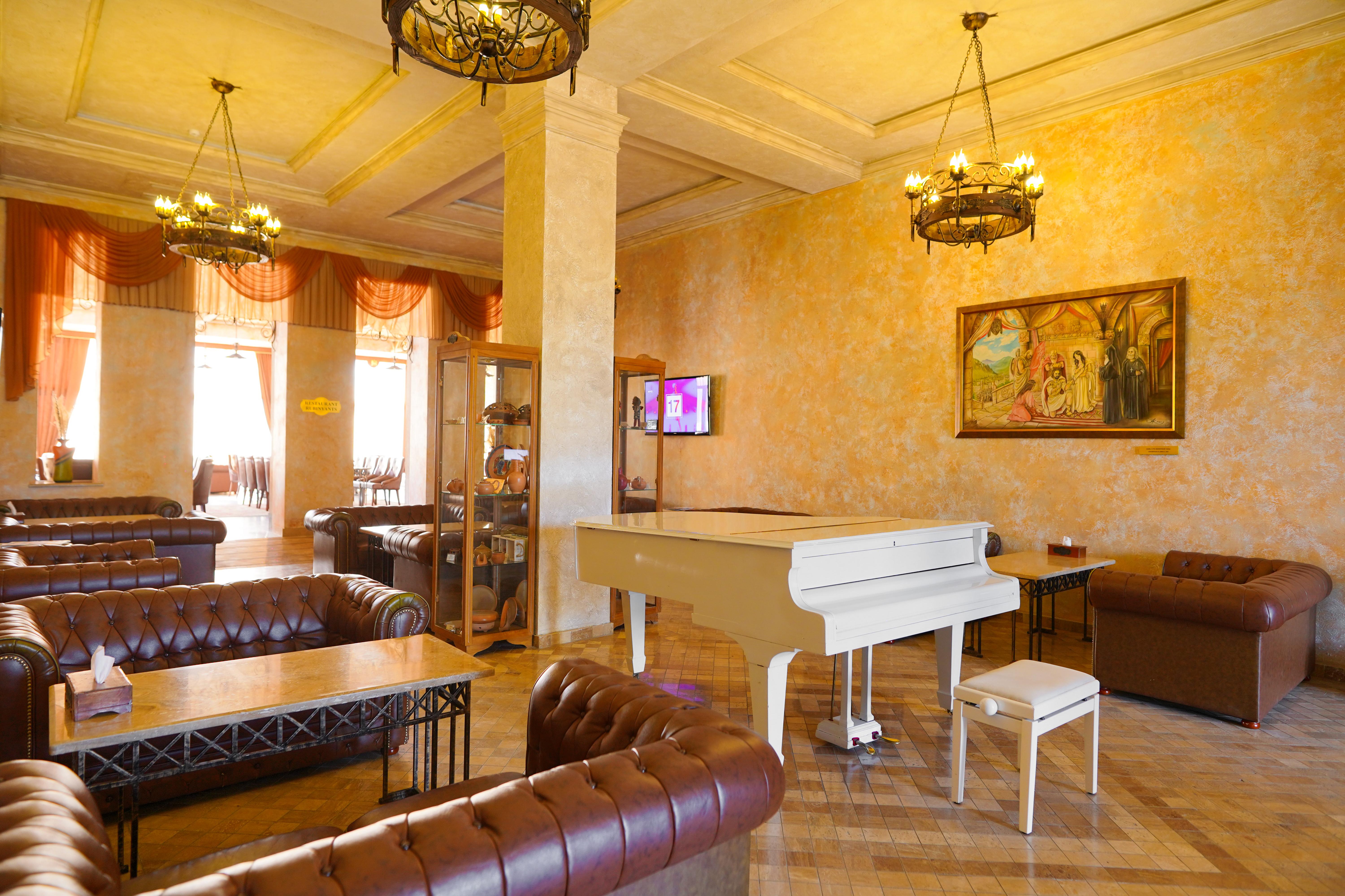 Kasagh Caucasus Hotel מראה חיצוני תמונה The interior of the hotel