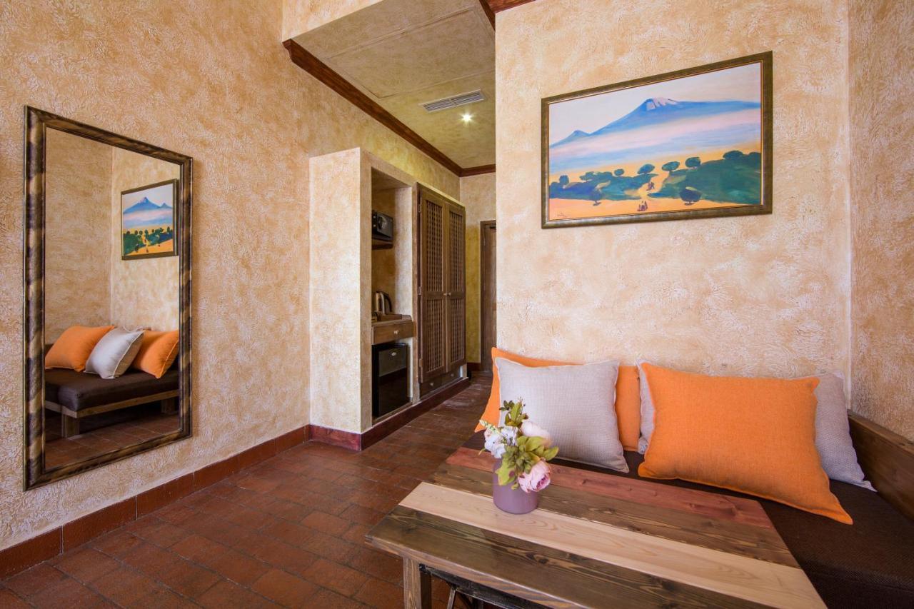 Kasagh Caucasus Hotel מראה חיצוני תמונה A room at the hotel